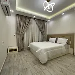 كمباوند جولدن جيتس المقطم
